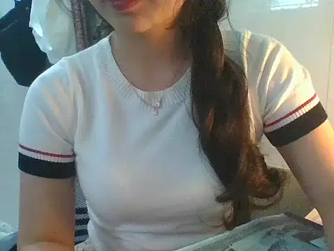 Linzly online show from October 2025 02:45:02 AM