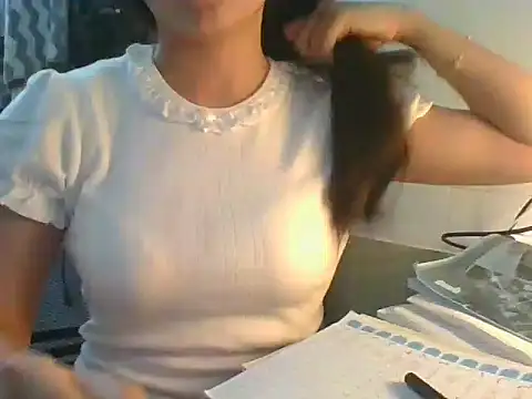 Linzly online show from October 2025 04:41:02 PM