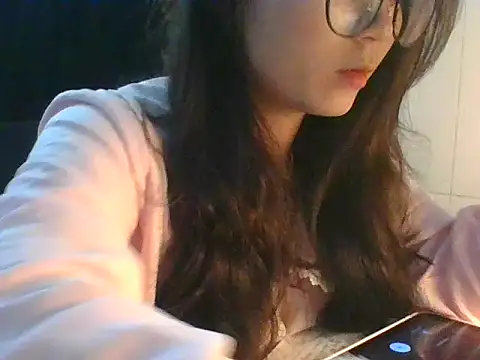 Linzly online show from October 2025 05:13:02 PM