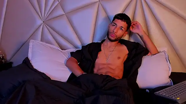 Thiagoferreti online show from March 2026 03:06:01 AM