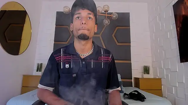 Thiagoferreti online show from November 2025 08:34:02 PM