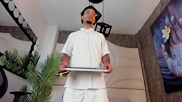 Thiagoferreti online show from October 2025 03:21:02 AM
