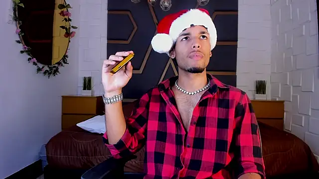 Thiagoferreti online show from December 2025 07:24:02 PM