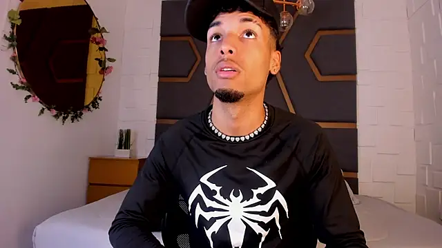 Thiagoferreti online show from November 2025 06:08:01 PM