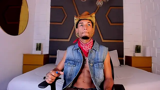 Thiagoferreti online show from November 2025 07:28:01 PM