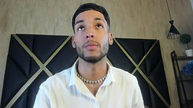 Thiagoferreti online show from December 2025 08:04:02 PM