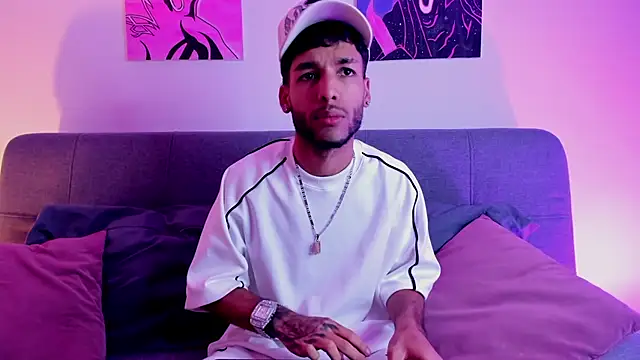 Snapshot of Thiagoferreti chatting on June 2026 03:39:02 AM Thiagoferreti online show from June 2026 03:39:02 AM