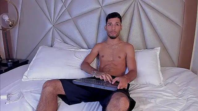 Thiagoferreti online show from February 2026 04:12:02 AM