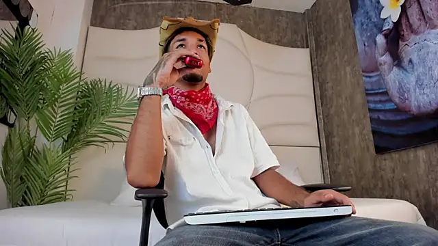 Thiagoferreti online show from October 2025 07:24:01 PM