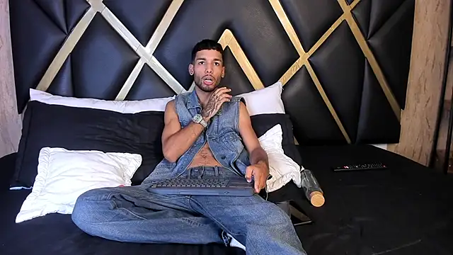 Thiagoferreti online show from March 2026 03:35:02 AM