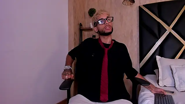 Thiagoferreti online show from September 2025 03:34:02 AM