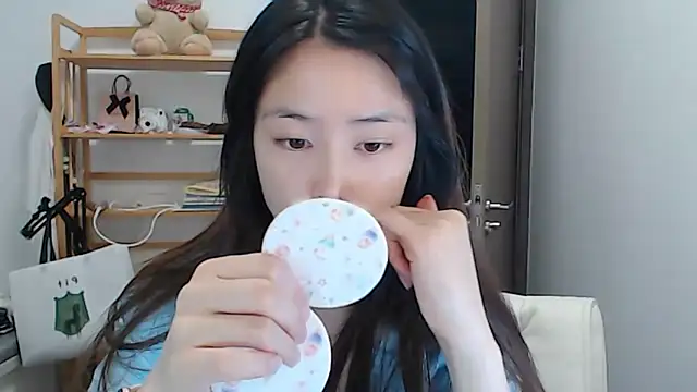Snapshot of Mimi-cnbaby chatting on May 2026 12:19:01 PM Mimi-cnbaby online show from May 2026 12:19:01 PM