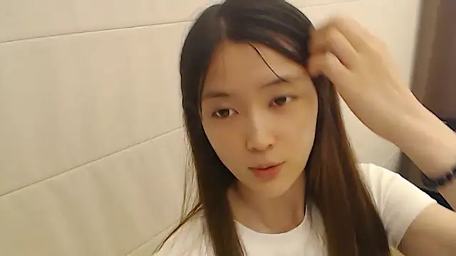 Snapshot of Mimi-cnbaby chatting on May 2026 01:41:01 PM Mimi-cnbaby online show from May 2026 01:41:01 PM