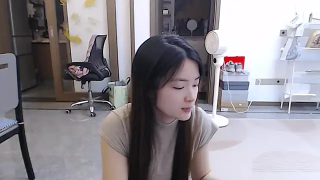 Snapshot of Mimi-cnbaby chatting on May 2026 11:44:01 AM Mimi-cnbaby online show from May 2026 11:44:01 AM