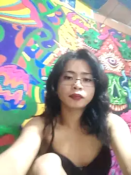 Snapshot of Menxie18 chatting on July 2026 07:11:01 PM Menxie18 online show from July 2026 07:11:01 PM