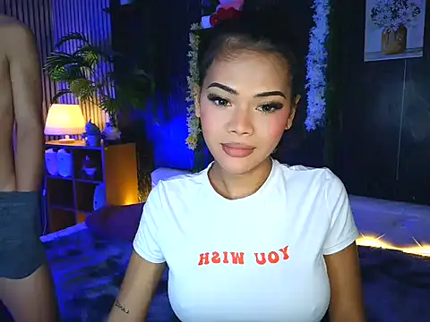 ur holly lexie online show from October 2025 04:57:01 AM