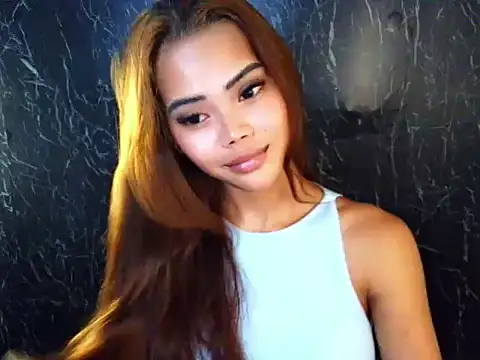 ur holly lexie online show from December 2025 05:34:02 PM