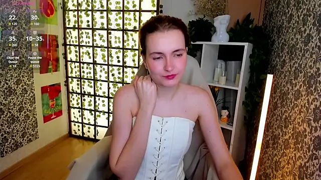 Elis Cherry online show from November 2025 02:01:02 AM