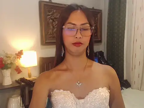Nathalieheartt online show from July 2026 12:05:02 PM