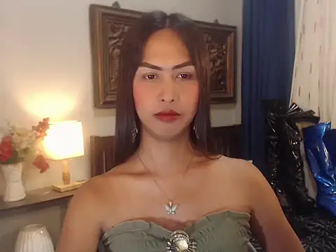 Nathalieheartt online show from July 2026 01:32:02 PM