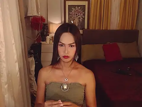 Nathalieheartt online show from April 2026 01:15:01 PM