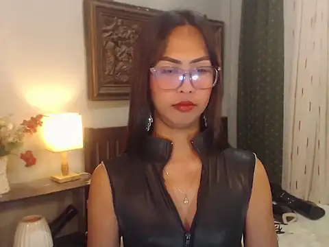 Nathalieheartt online show from July 2026 01:35:02 PM