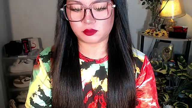 Snapshot of YourSweet-mich chatting on November 2025 02:39:02 PM YourSweet-mich online show from November 2025 02:39:02 PM