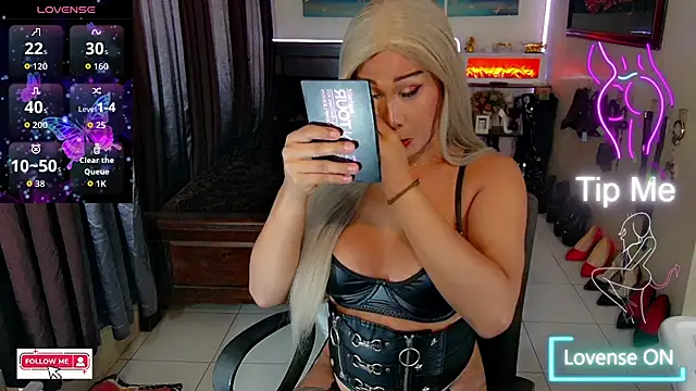 Snapshot of AubreySaint chatting on May 2026 04:22:02 PM AubreySaint online show from May 2026 04:22:02 PM