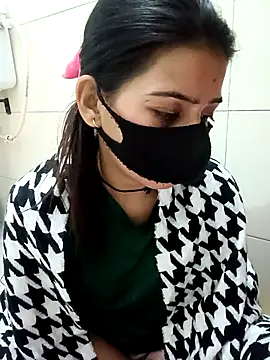 Snapshot of Hot_Jaanvi_ chatting on November 2025 04:54:02 PM Hot Jaanvi online show from November 2025 04:54:02 PM