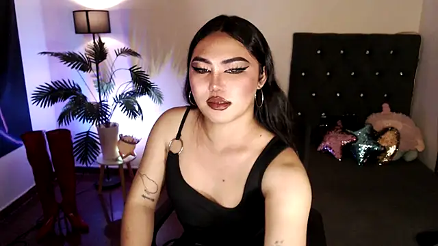 Snapshot of Unique_Maya chatting on February 2026 02:41:02 PM Unique Maya online show from February 2026 02:41:02 PM