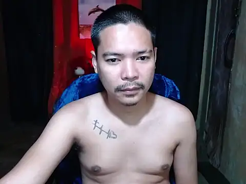 MANIACasianX online show from April 2026 06:04:02 PM