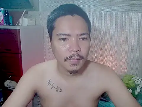 Snapshot of MANIACasianX chatting on October 2025 11:24:02 AM MANIACasianX online show from October 2025 11:24:02 AM