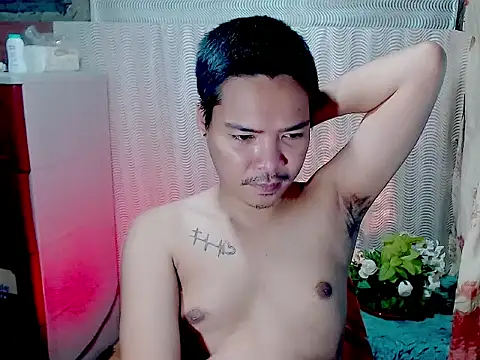 Snapshot of MANIACasianX chatting on October 2025 09:47:01 PM MANIACasianX online show from October 2025 09:47:01 PM