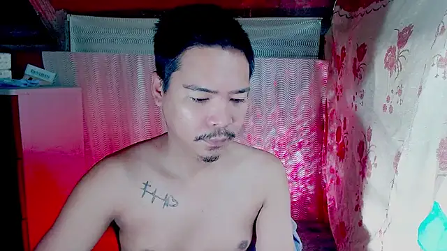 Snapshot of MANIACasianX chatting on October 2025 02:43:02 AM MANIACasianX online show from October 2025 02:43:02 AM