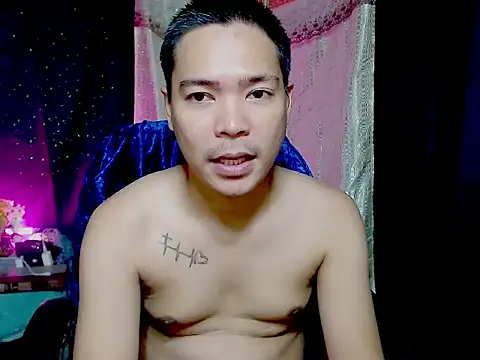 MANIACasianX online show from November 2025 10:07:01 AM