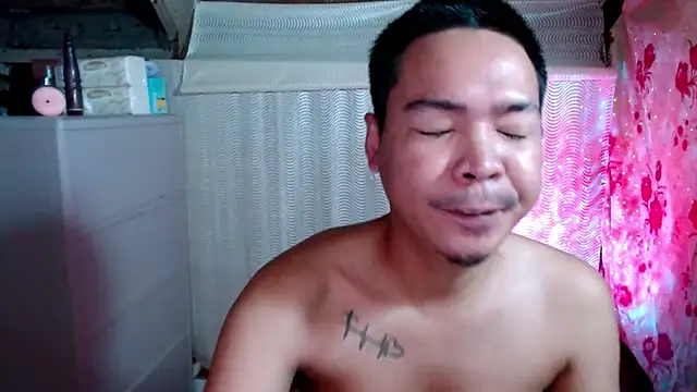 Snapshot of MANIACasianX chatting on October 2025 10:18:02 AM MANIACasianX online show from October 2025 10:18:02 AM