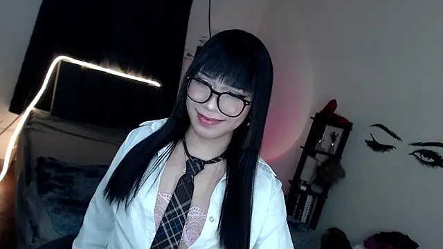 Snapshot of Veniceseduction chatting on May 2026 02:43:01 PM Veniceseduction online show from May 2026 02:43:01 PM