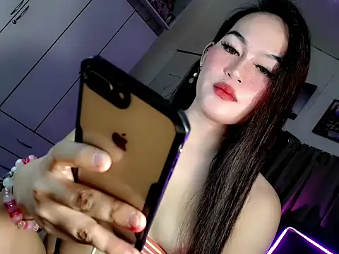 Snapshot of Miss_twinny21 chatting on September 2025 07:03:02 AM Miss twinny21 online show from September 2025 07:03:02 AM