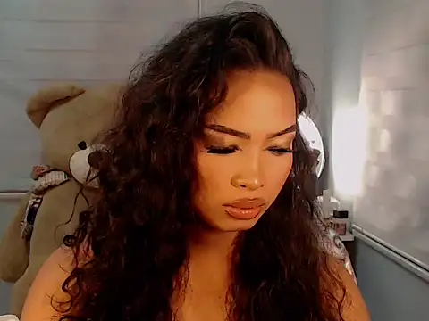 KathRouge online show from October 2025 01:23:01 PM