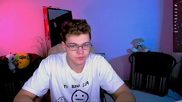lucas long  online show from October 2025 05:16:02 AM