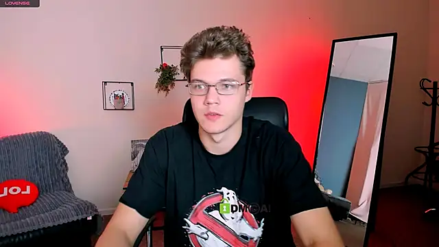 lucas long  online show from September 2025 06:48:02 PM