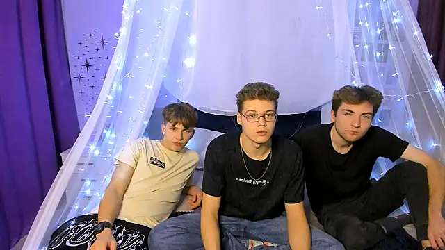 lucas long  online show from October 2025 07:05:02 PM