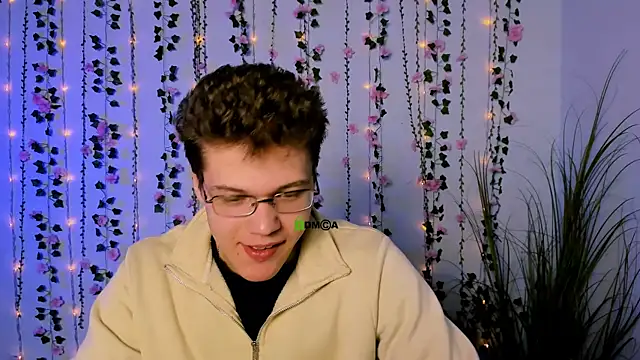 lucas long  online show from September 2025 05:20:01 AM