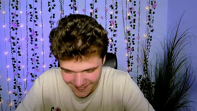 lucas long  online show from September 2025 06:46:02 PM
