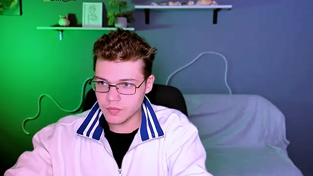 lucas long  online show from October 2025 08:47:01 AM