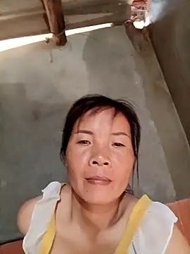 Snapshot of Harmony92 chatting on October 2025 05:10:02 AM Harmony92 online show from October 2025 05:10:02 AM