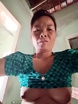 Snapshot of Harmony92 chatting on October 2025 07:20:02 AM Harmony92 online show from October 2025 07:20:02 AM