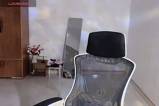    Daisy    online show from December 2025 02:22:02 PM