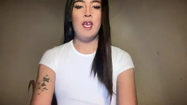 fallon empress143 online show from October 2025 04:47:01 AM