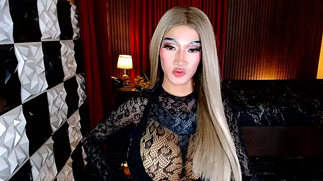 lhexiecollins online show from April 2026 04:02:02 PM